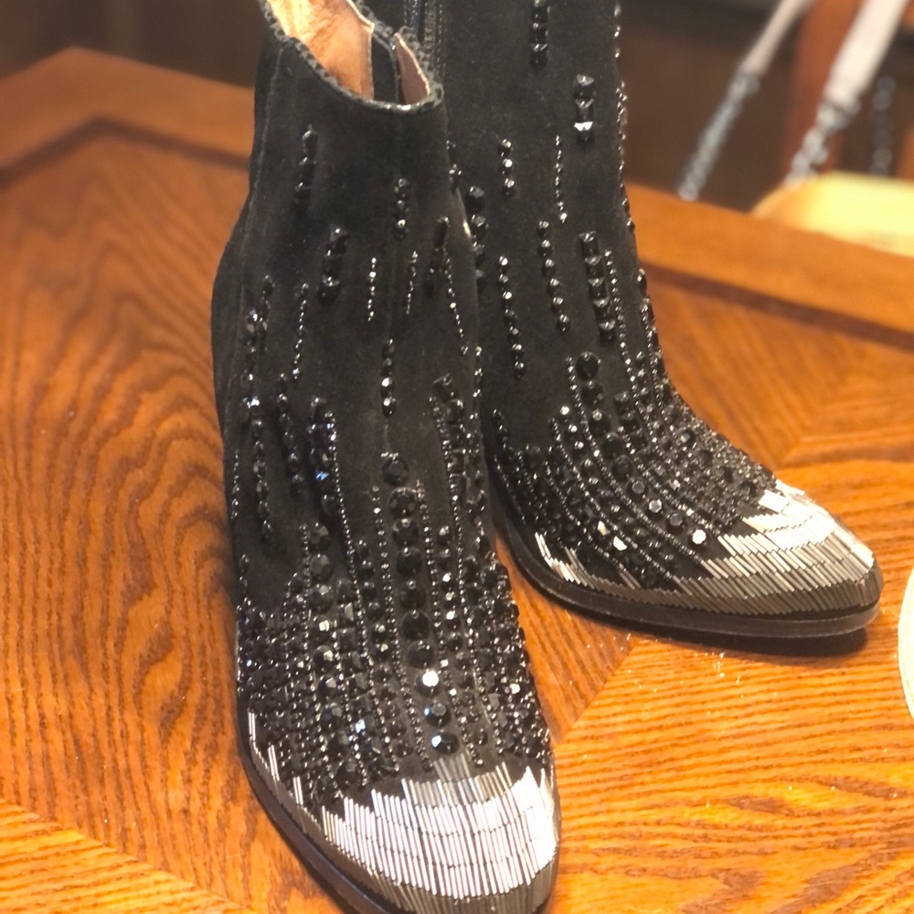 Donald J Pliner dress black leather suede boots.